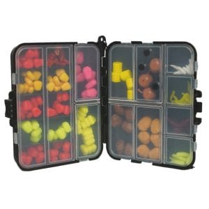 Overzicht foto Fake Bait Box, binnenzijde. 159 delige set