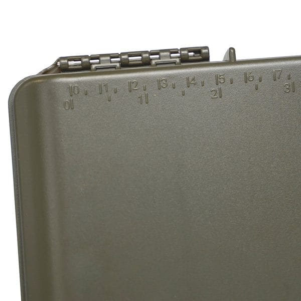 Detail of the outside box RCG Rig Box Medium – stevige rig box van hard plastic met magnetische sluiting