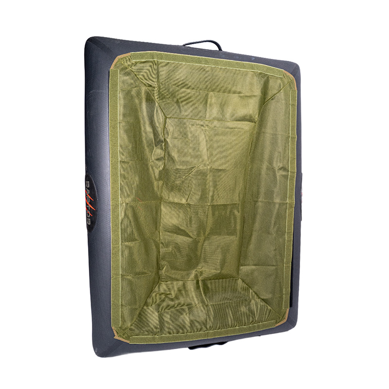 Mesh insert bevestigd op Raptor Onthaakmat XL